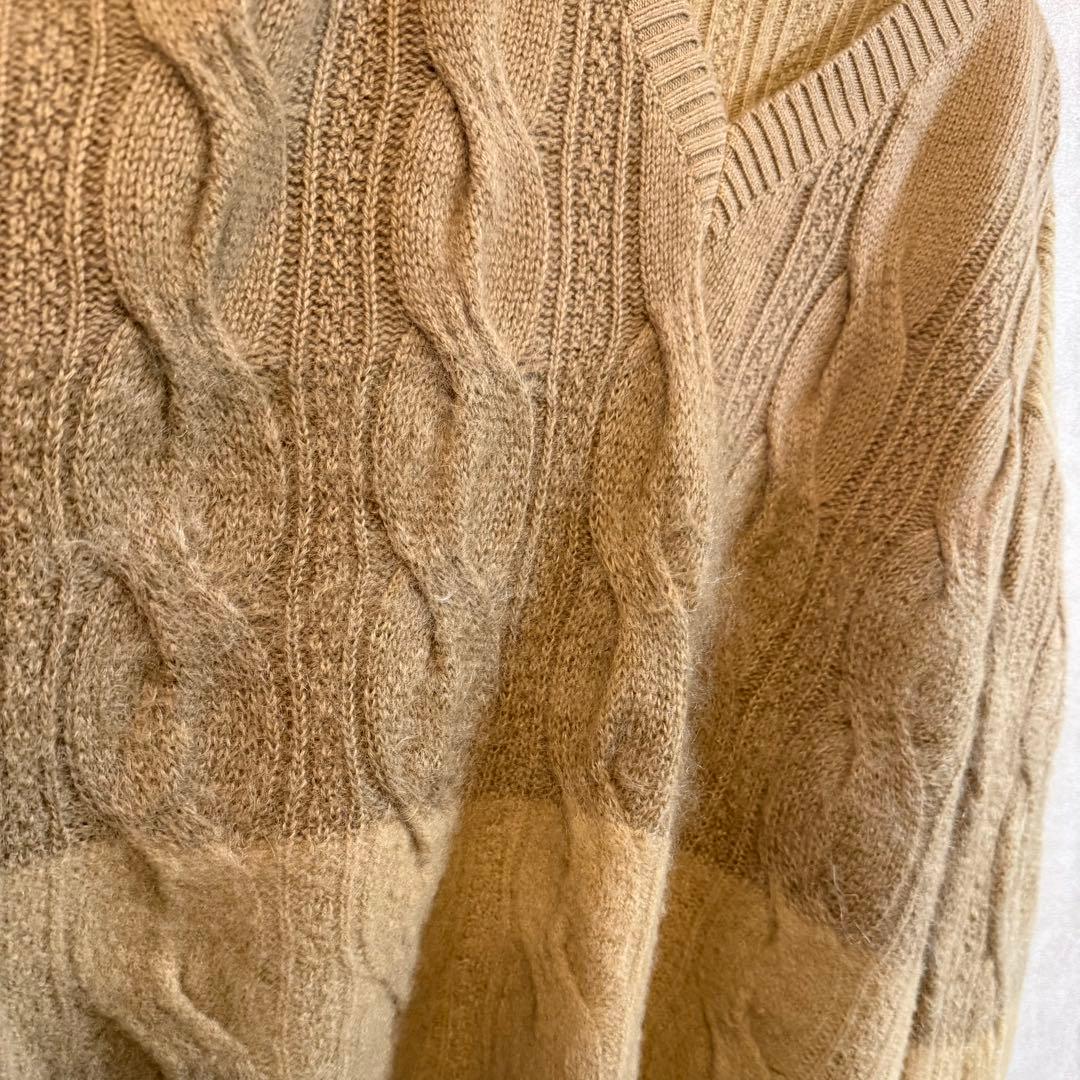 COOHEM ベージュ Vネック ニットセーター