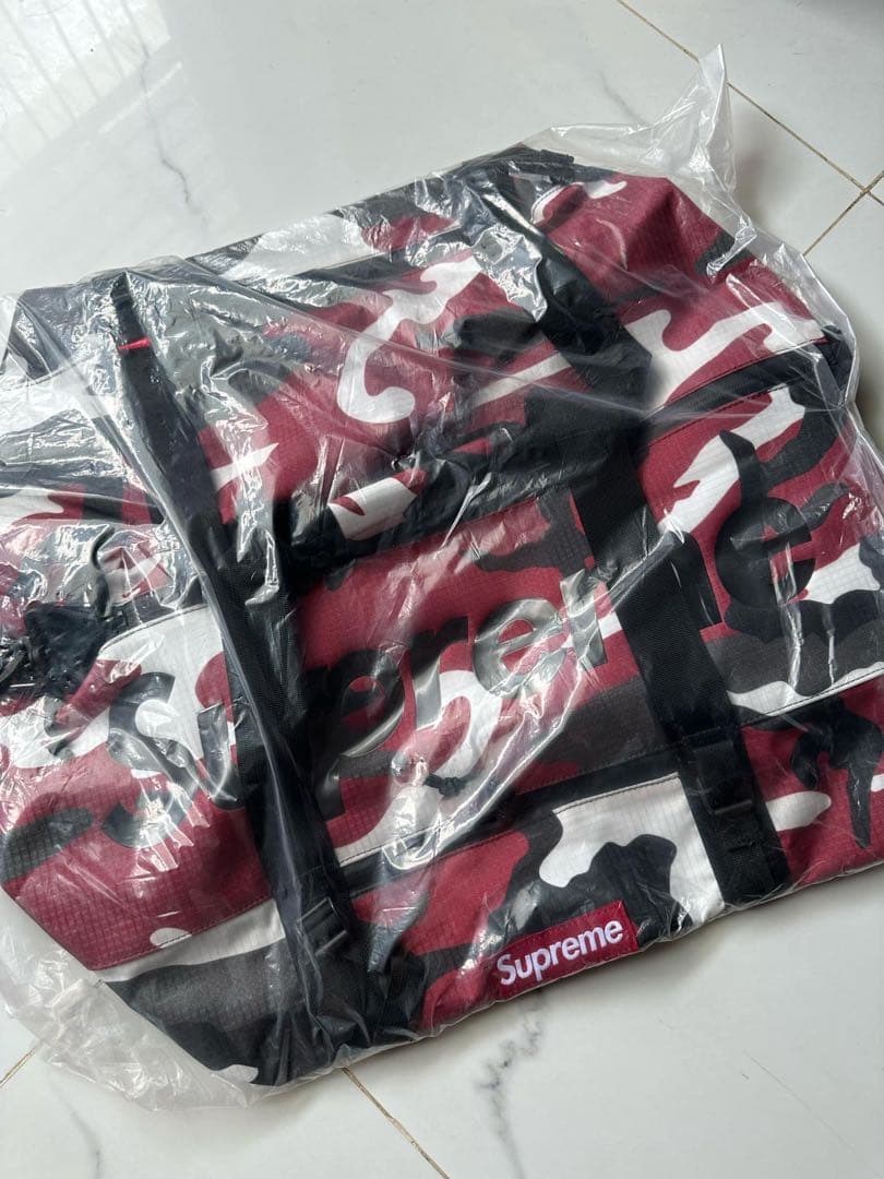 新品！Supreme Duffle Bag 21SS \"Red Camo\"