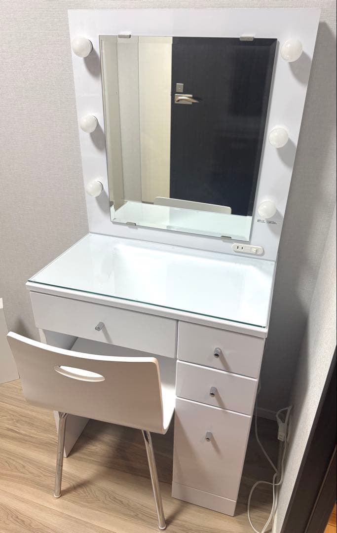 LED照明付きドレッサー　白