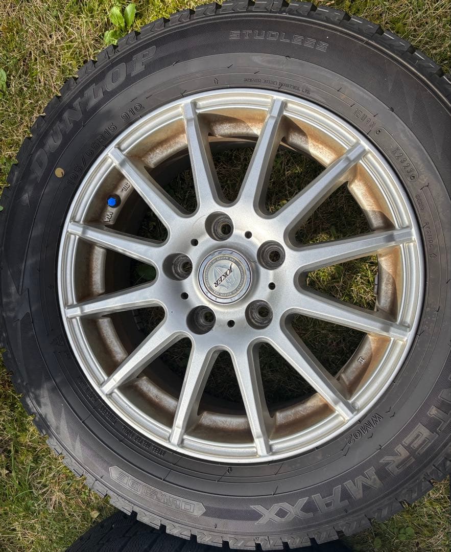 ★送料込み★ ダンロップ 15インチスタッドレス 2023年製195\65R15