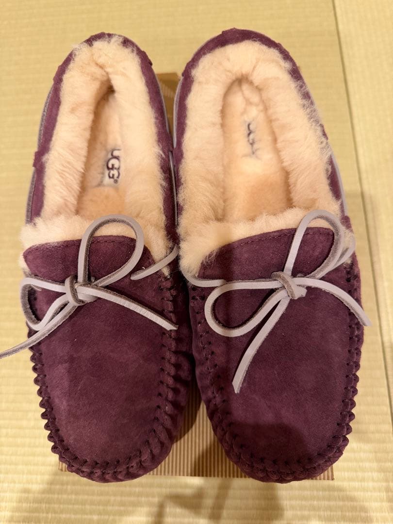 専用になりました。UGG W DAKOTA モカシン 6 パープル