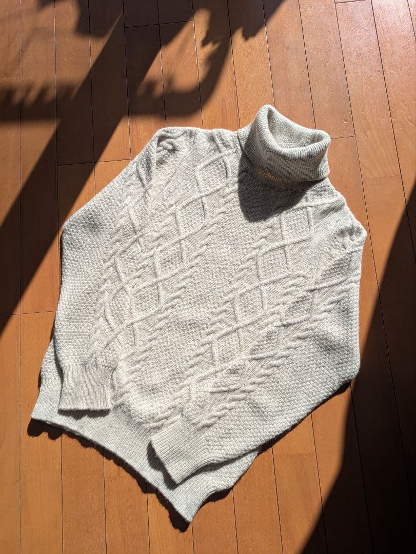 英国伝統 最上級素材 William Lockie タートルネック ニット