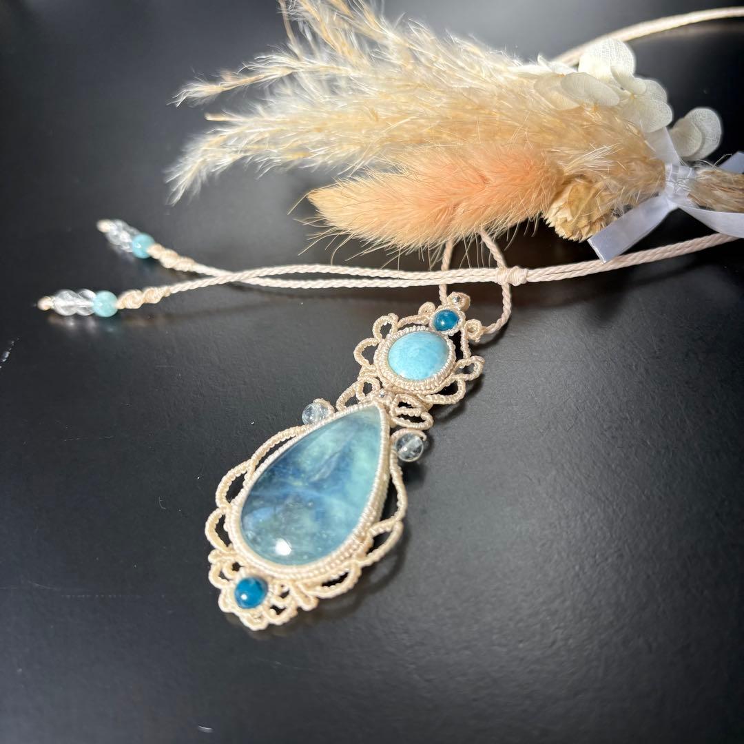 アクアマリン×ラリマー×アパタイトビーズのマクラメネックレス