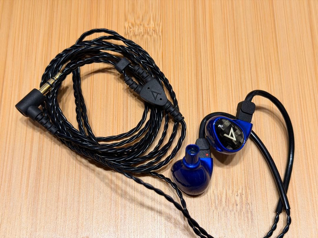 Astell&Kern コラボイヤホン　Billie Jean ブルー