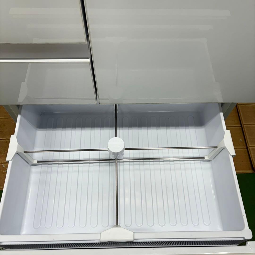 181Y シャープ　大型冷蔵庫 500L〜600L 自動製氷器付き　5ドア