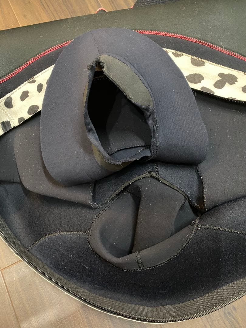 セミドライ　ウェットスーツ　 レディース 5×5