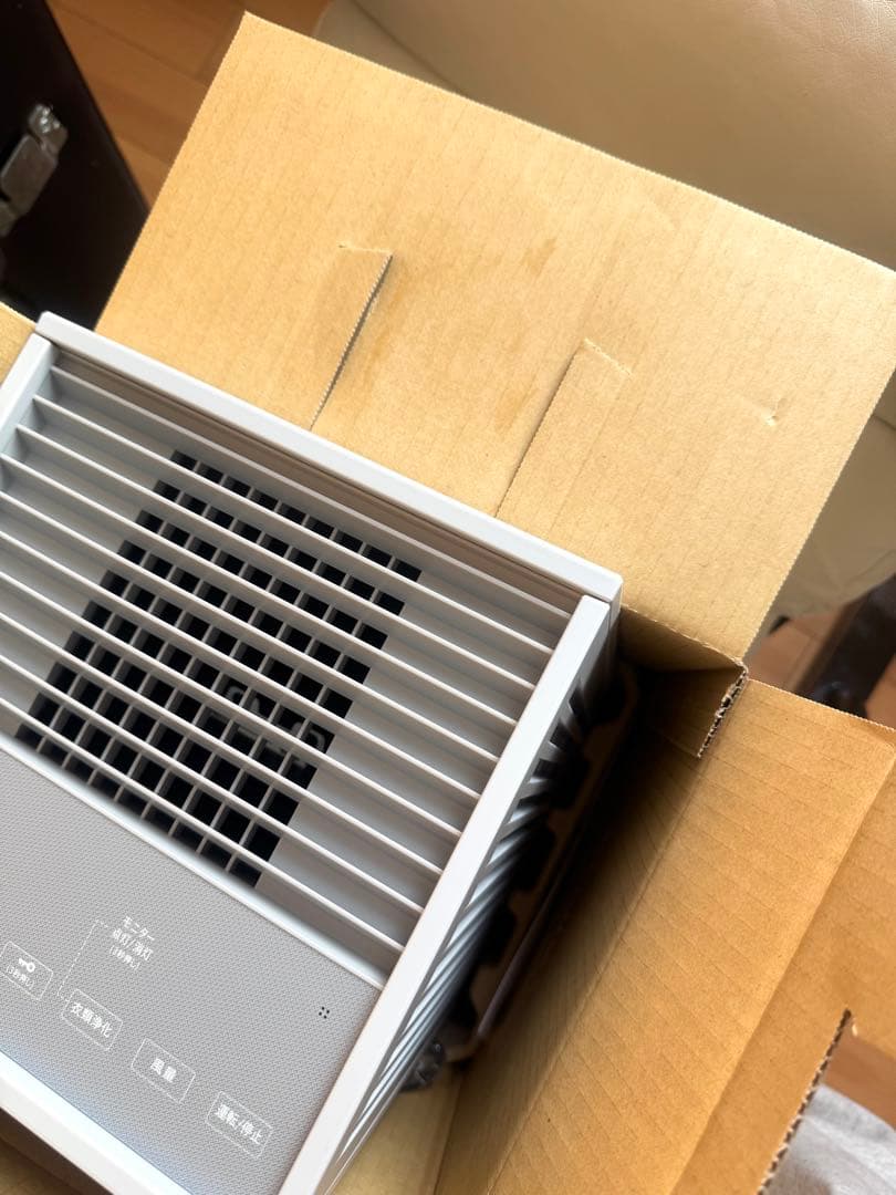 【新品未使用✨】SHARP FU-T40BK-W 空気清浄機　ホワイト系