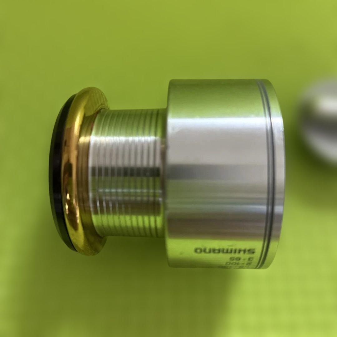 と*し様 ✴️初代ステラ1000 スピニングリール シルバー