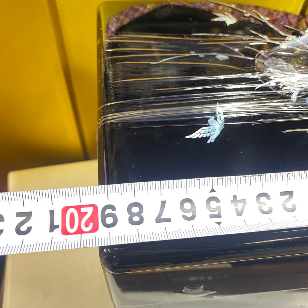 螺鈿細工，漆器 重箱 桜の象嵌