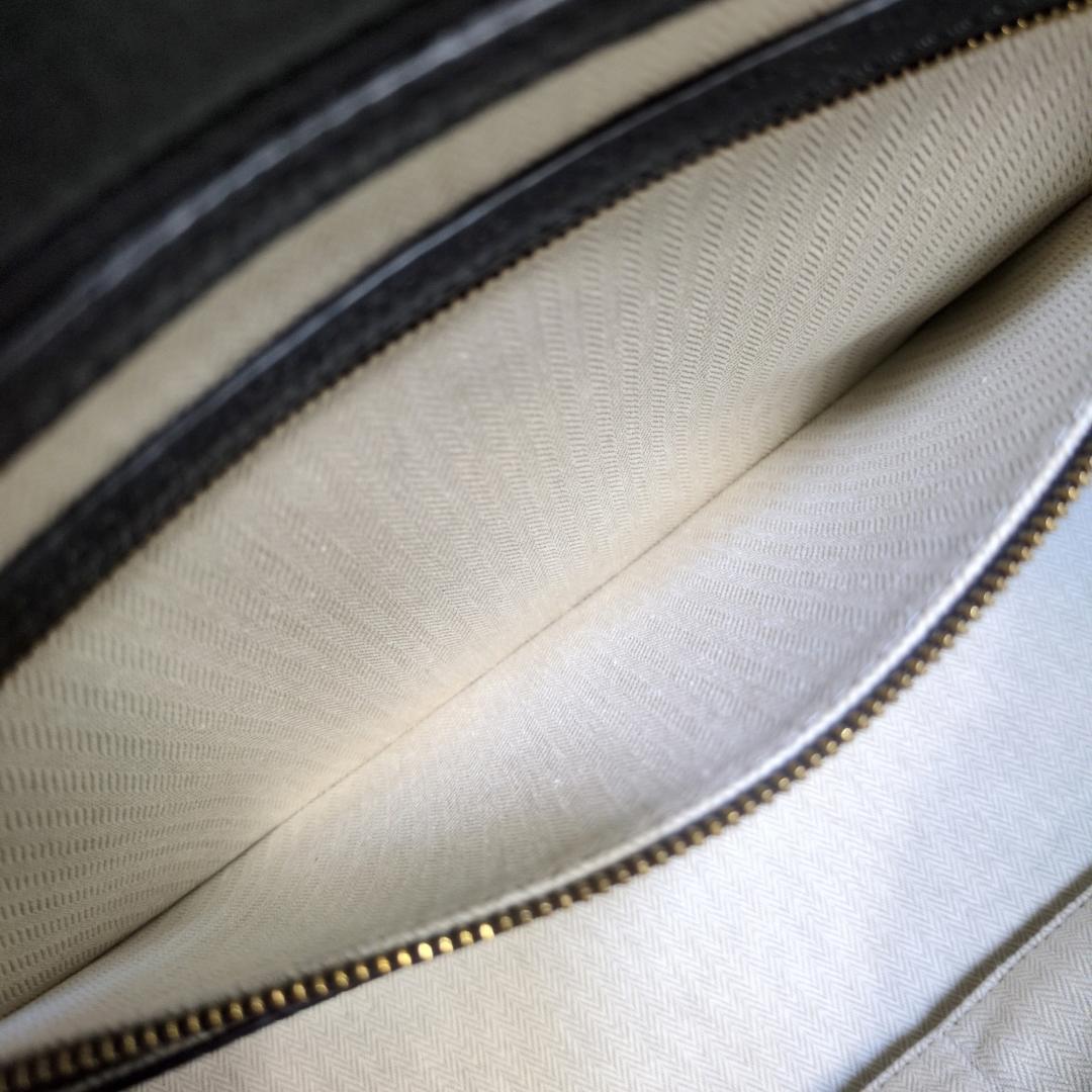 美品 トリーバーチ ビジネスバッグ 2way ゴールド A4 自立 サッチェル