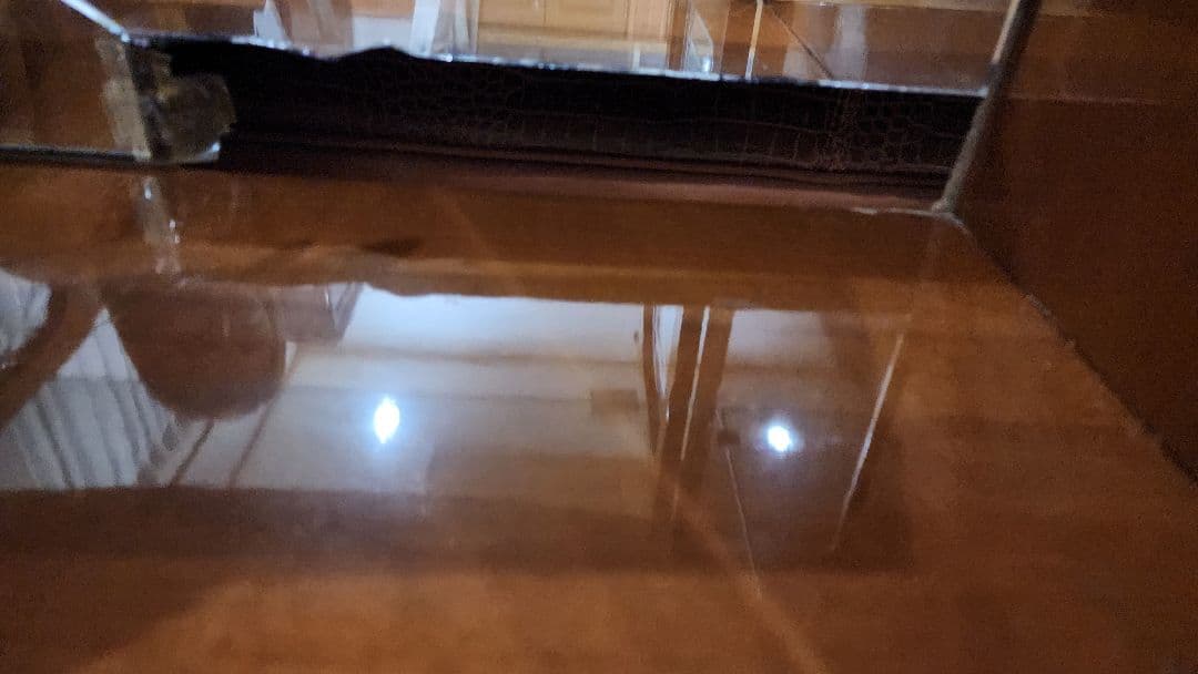 クラシック木製キャビネット ガラス扉付き