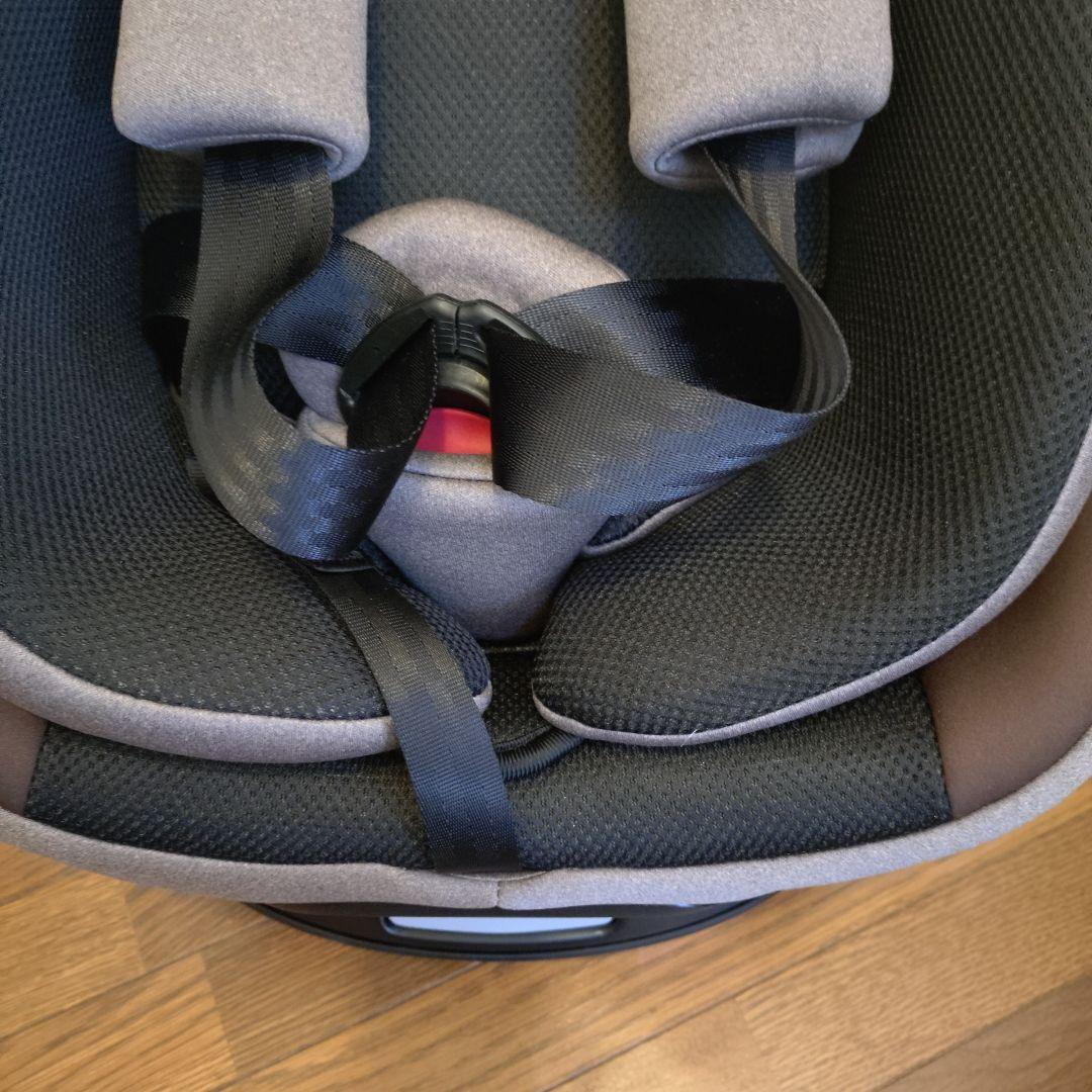 超美品 ネビオ Nebio ターンピットF 2024年製 チャイルドシート