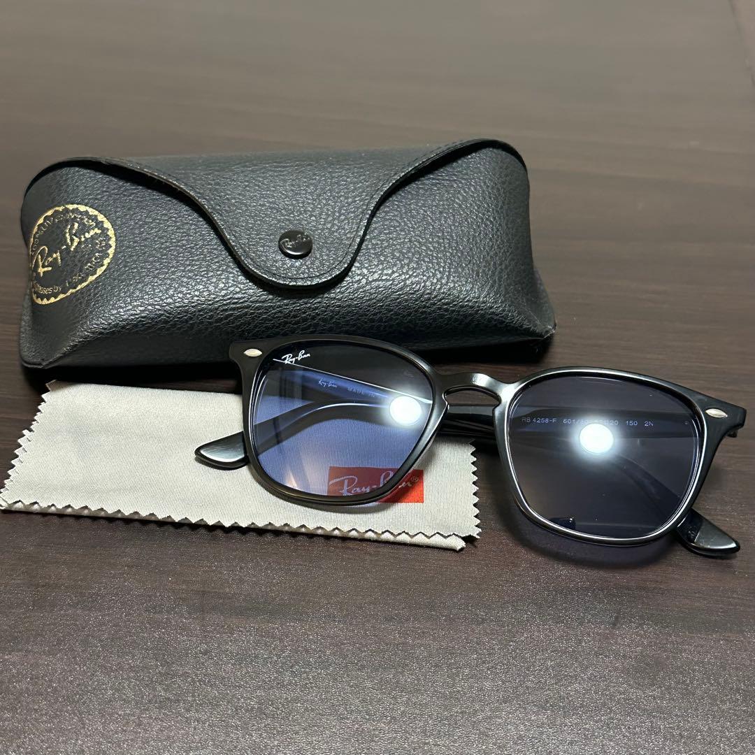 Ray-Ban サングラス RB4258F 601/80 52