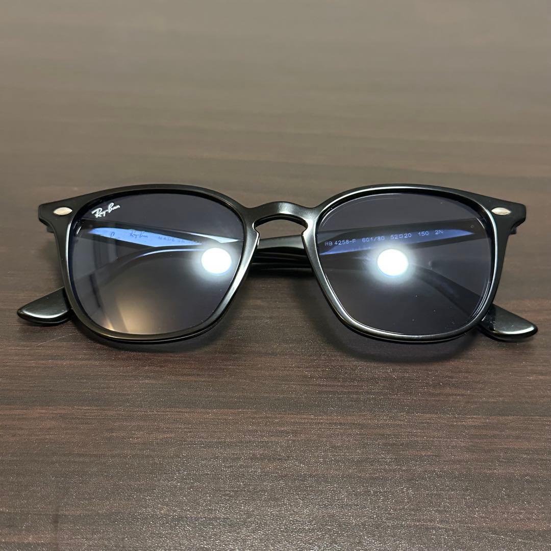 Ray-Ban サングラス RB4258F 601/80 52