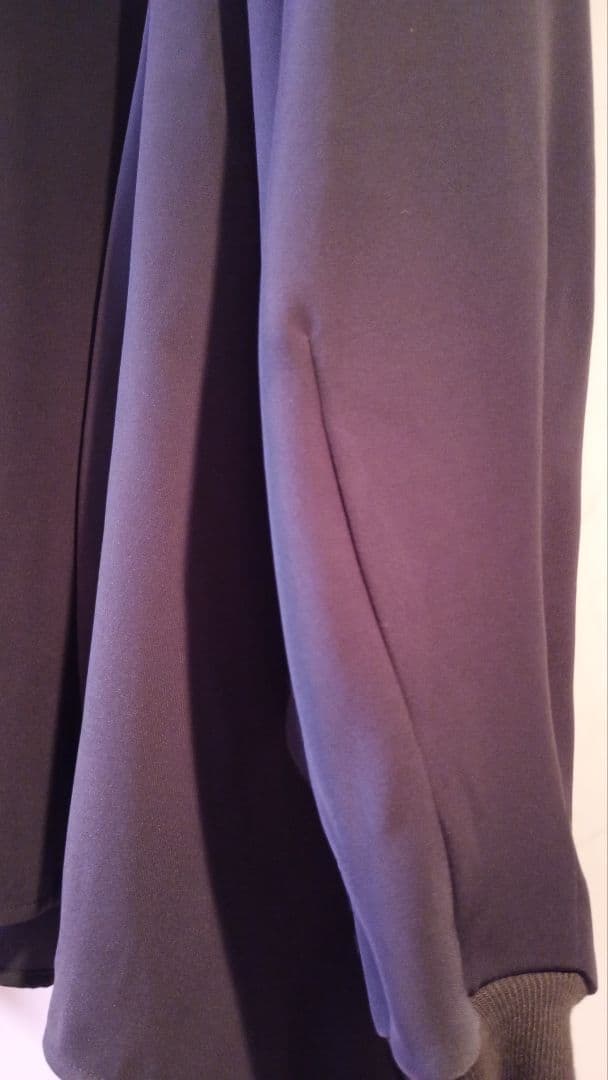 トップス ENFOLD / CURVE-DRAPE PULLOVER