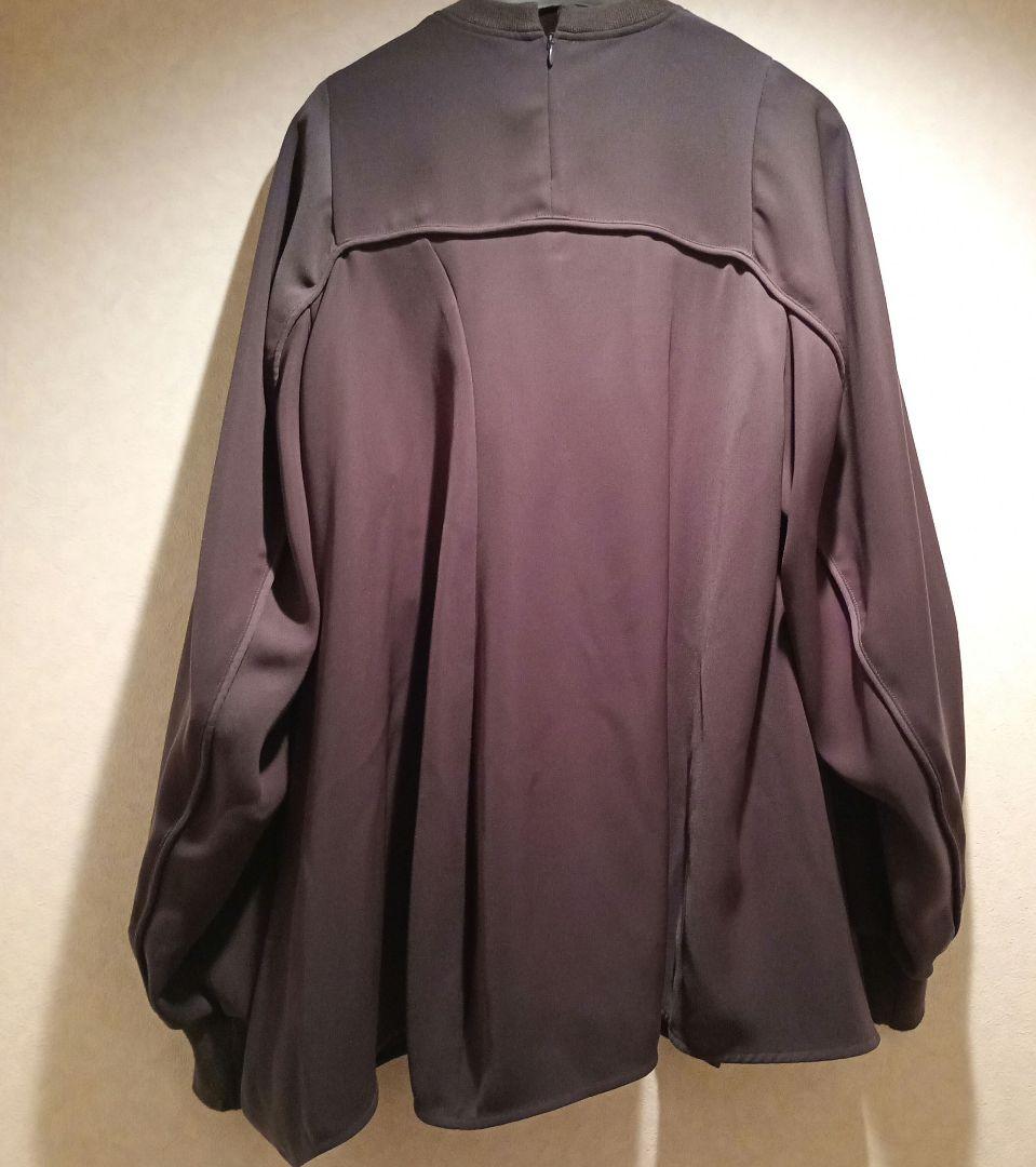 トップス ENFOLD / CURVE-DRAPE PULLOVER