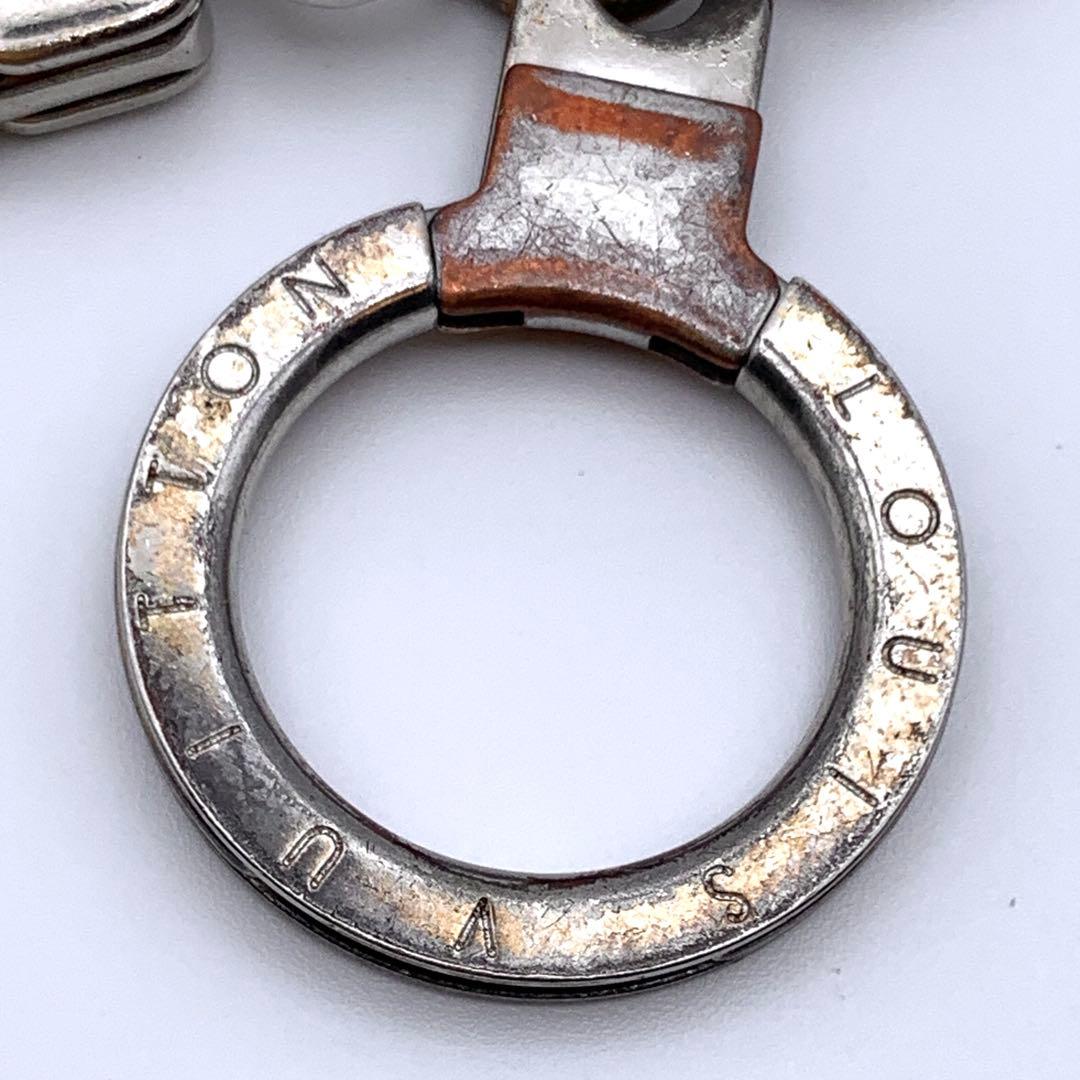 LOUIS VUITTON ポルト・クレ・イニシアル ロゴキーホルダー シルバー