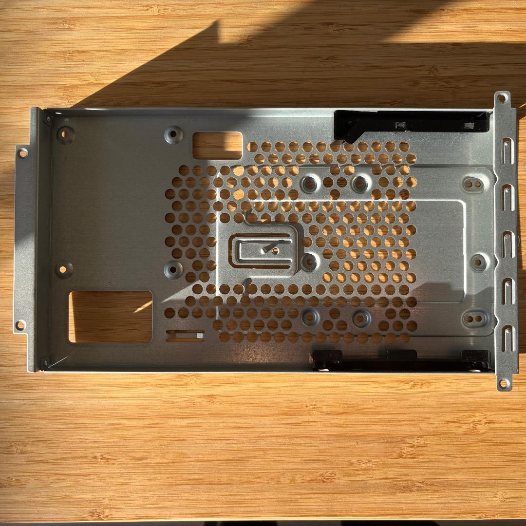 SilverStone MILO11 MicroATXケース 電源付属