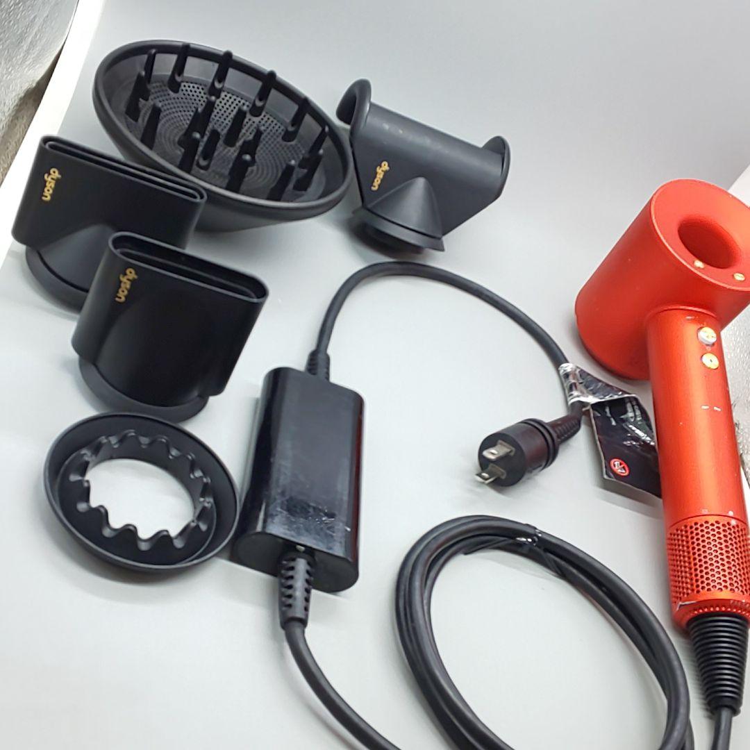 ・ダイソン dysonドライヤー HD08《国内正規品・風量新品同様》386