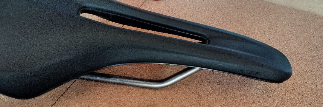 FIZIK フィジーク VENT ANTARES R3 140mm KIUM