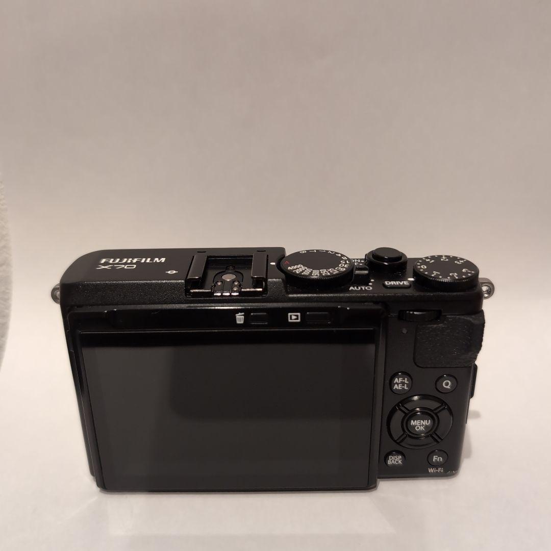 デジタルカメラ Fujifilm x70