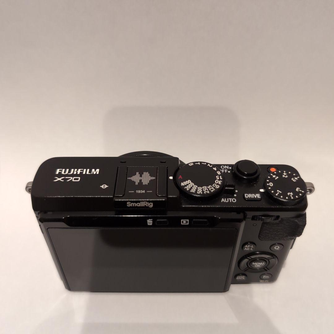デジタルカメラ Fujifilm x70