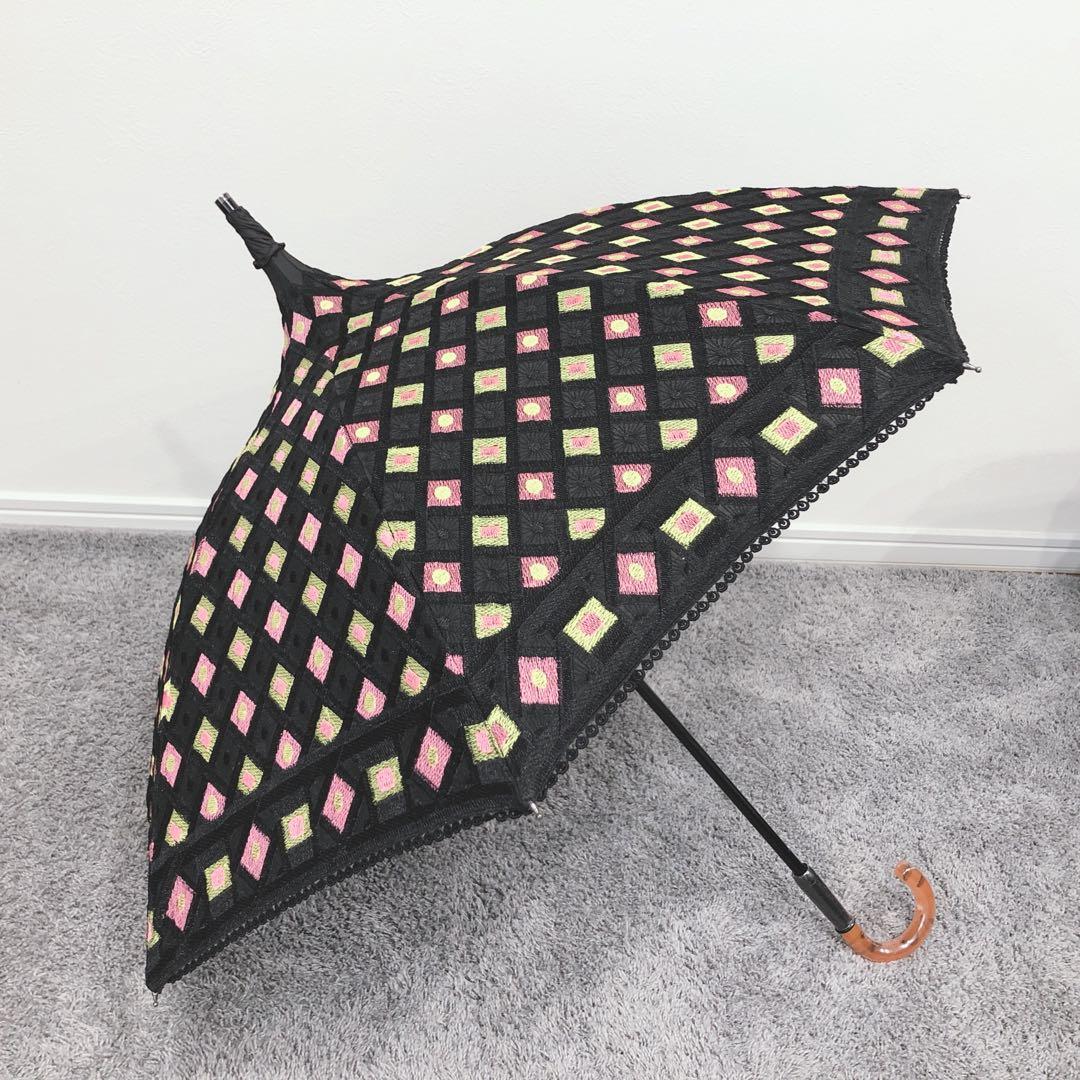 ☆美品☆ ANNASUI アナスイ 日傘 ブラック 刺繍 パゴダ 二段階伸縮