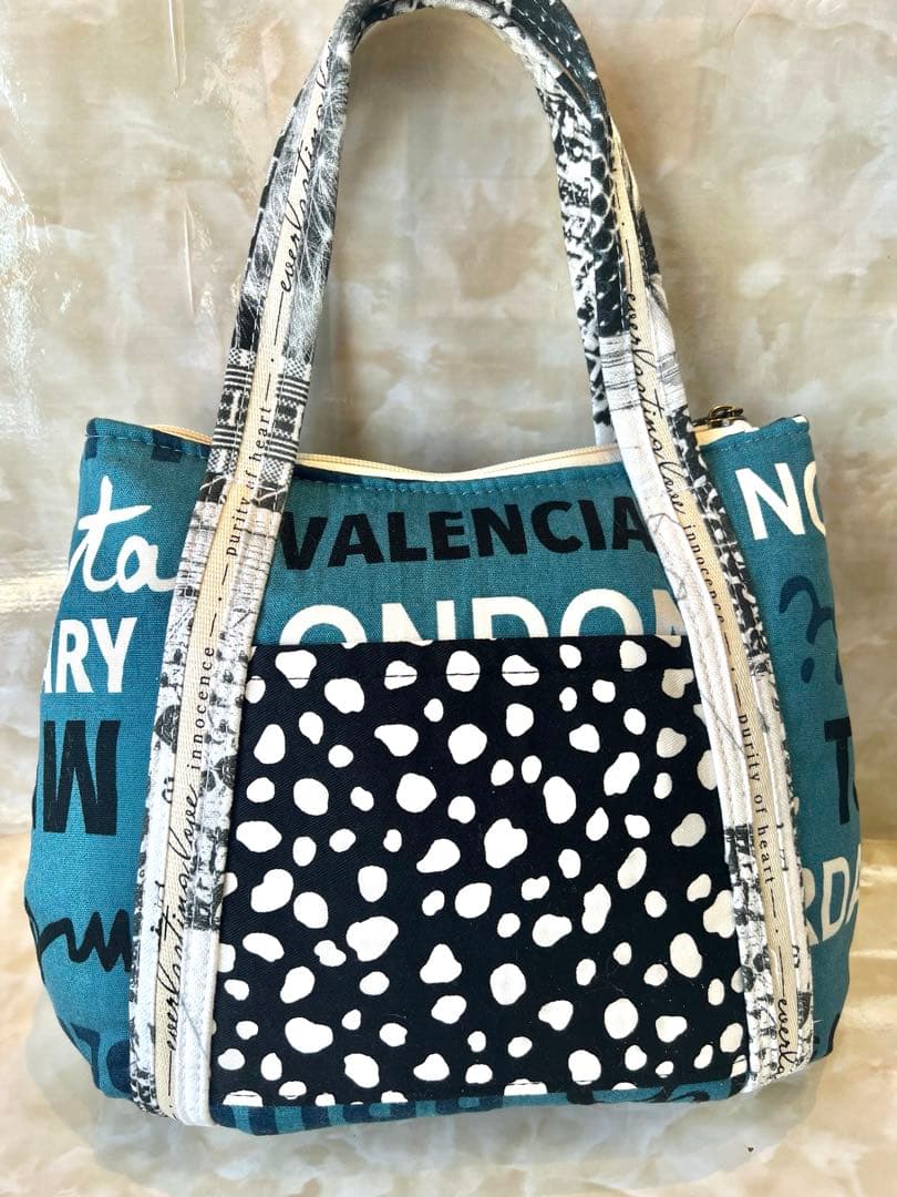 H*U様 コヤンイサムチョン　ぽってり可愛いころりんバッグ　ファスナーバッグ