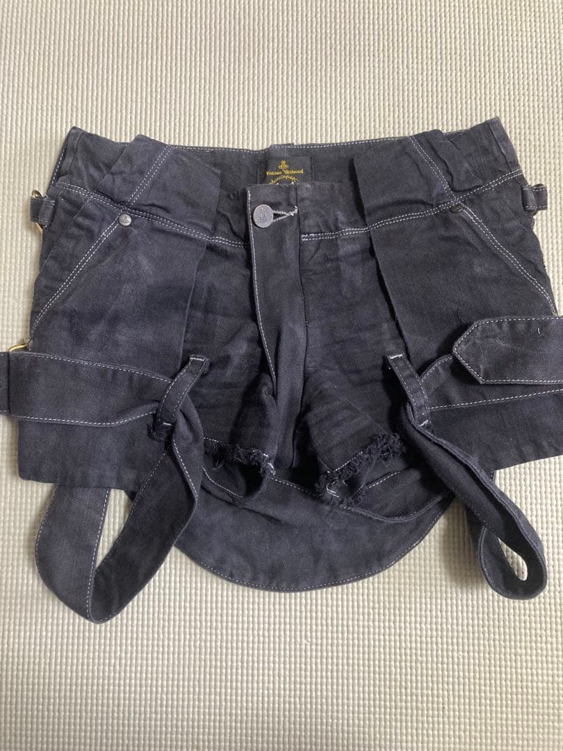 Vivienne Westwood x Lee ブラックショートパンツ　w25