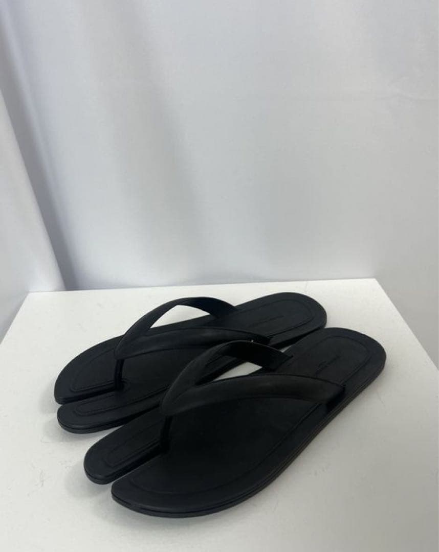 靴 Maison Margiela Tabi Thong Sandal