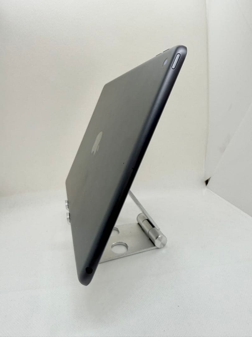 Ipad第8世代 128GB Wi-FiモデルLQ1GG