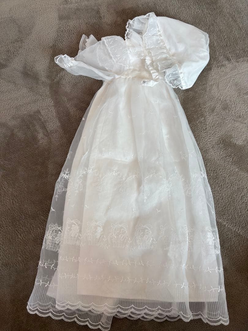 ホワイト刺繍ベビードレス