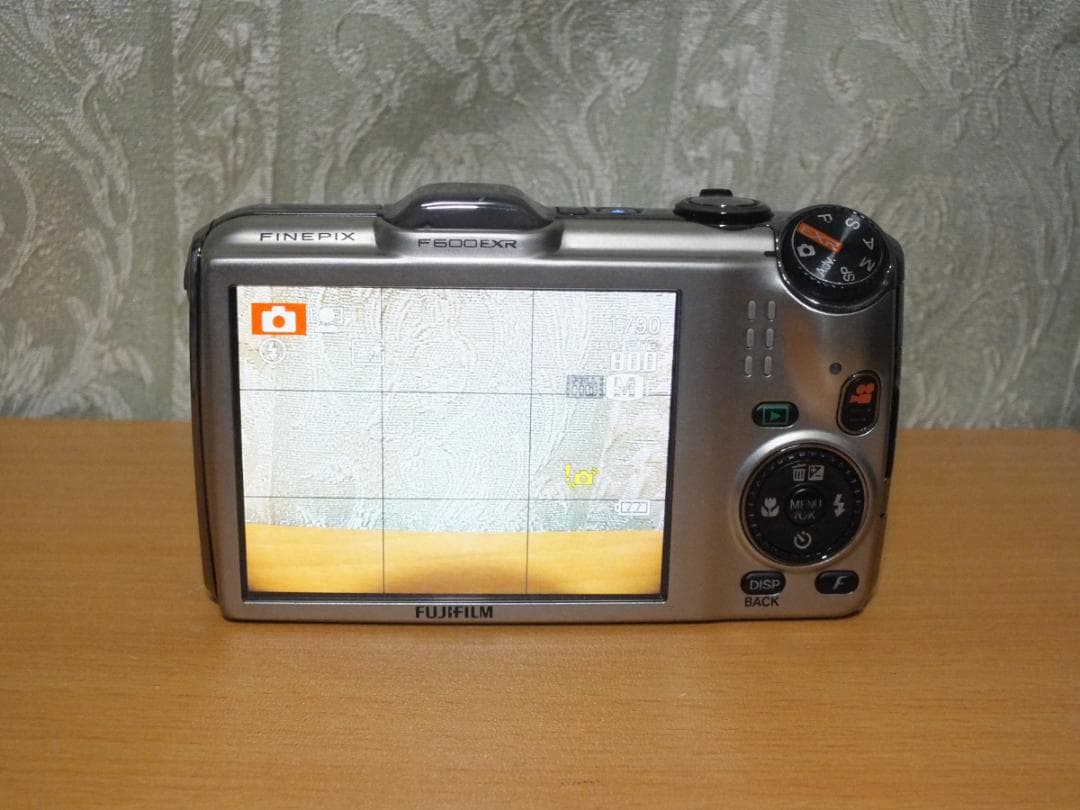 デジタルカメラ FUJIFILM FINEPIX F600EXR