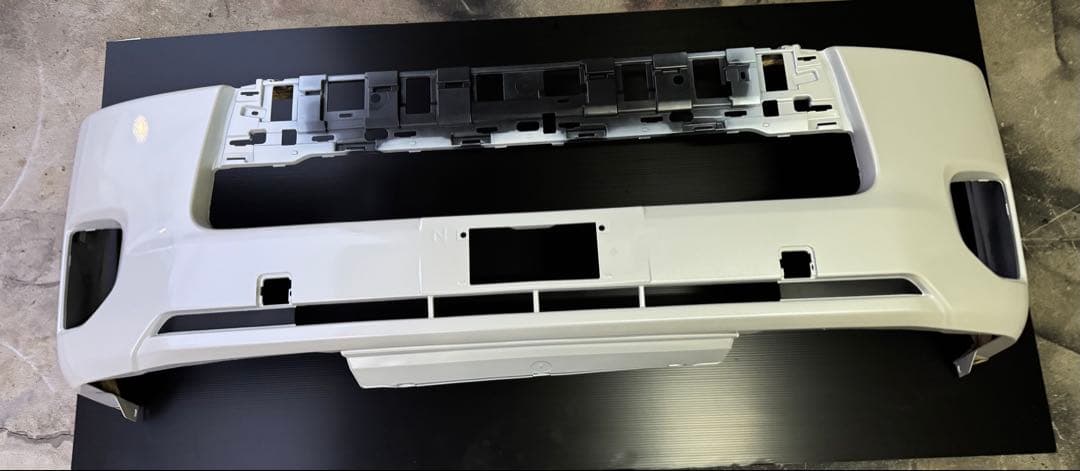 新品 ハイエース 標準 200系 純正 フロントバンパー 52119-26661