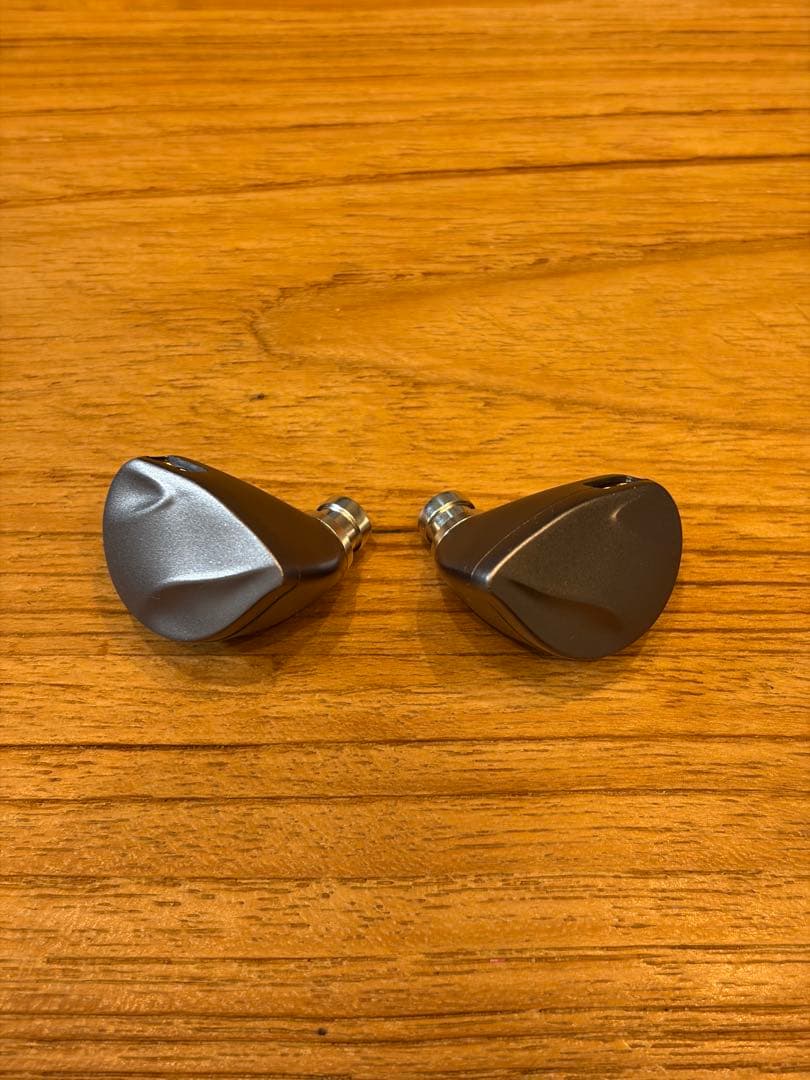 BQEYZ Autumn リケーブル可能イヤホン