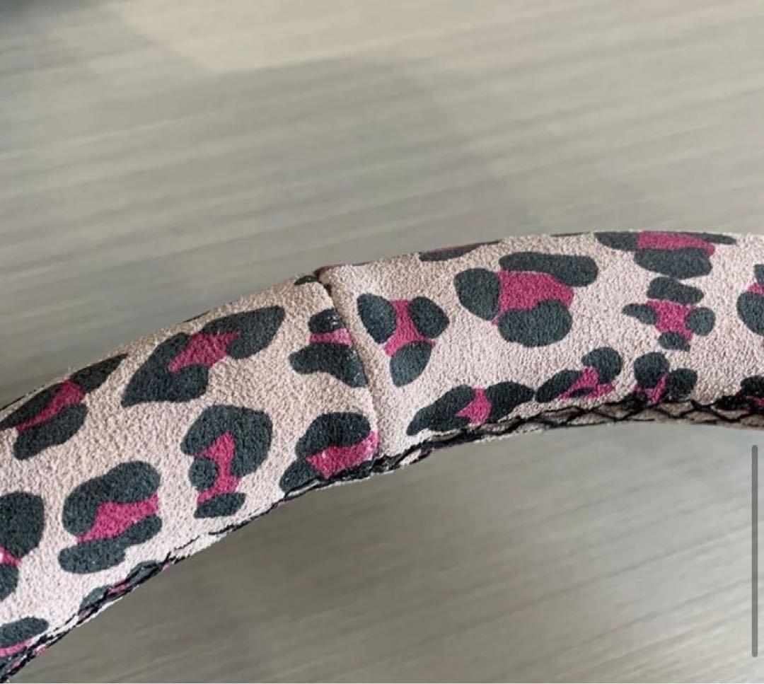 【国内発送】レザーステアリングホイール,ヒョウ柄 JDMハート型,15インチ