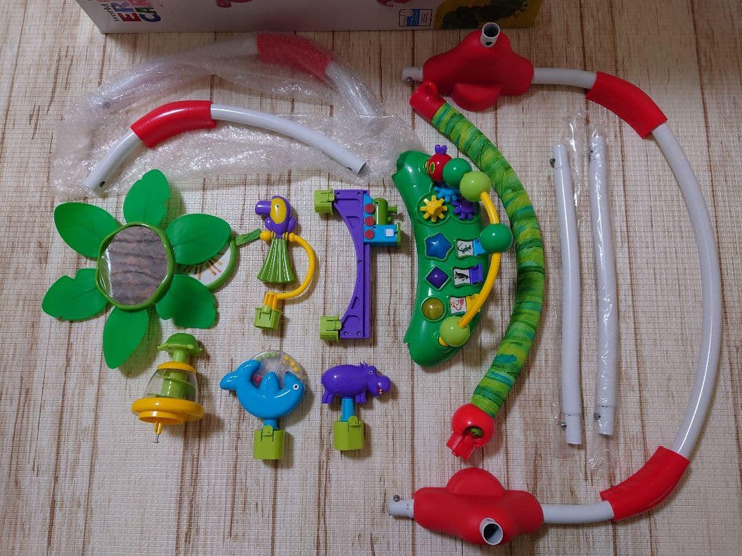 はらぺこあおむし　アクティビティジャンパー　Eric Carle ベビージム