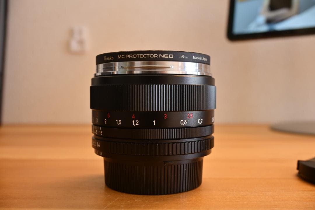 カール ツァイス Planar T* 50mm F1.4 ZF.2 BK