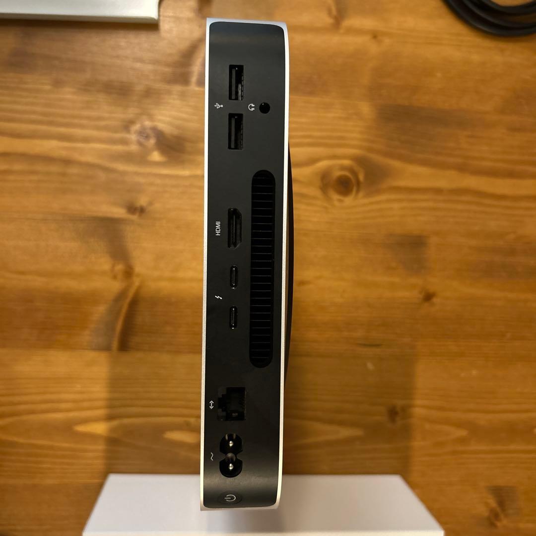 Mac mini M1 265gb 8gbキーボード・マウスVESAマウント付き
