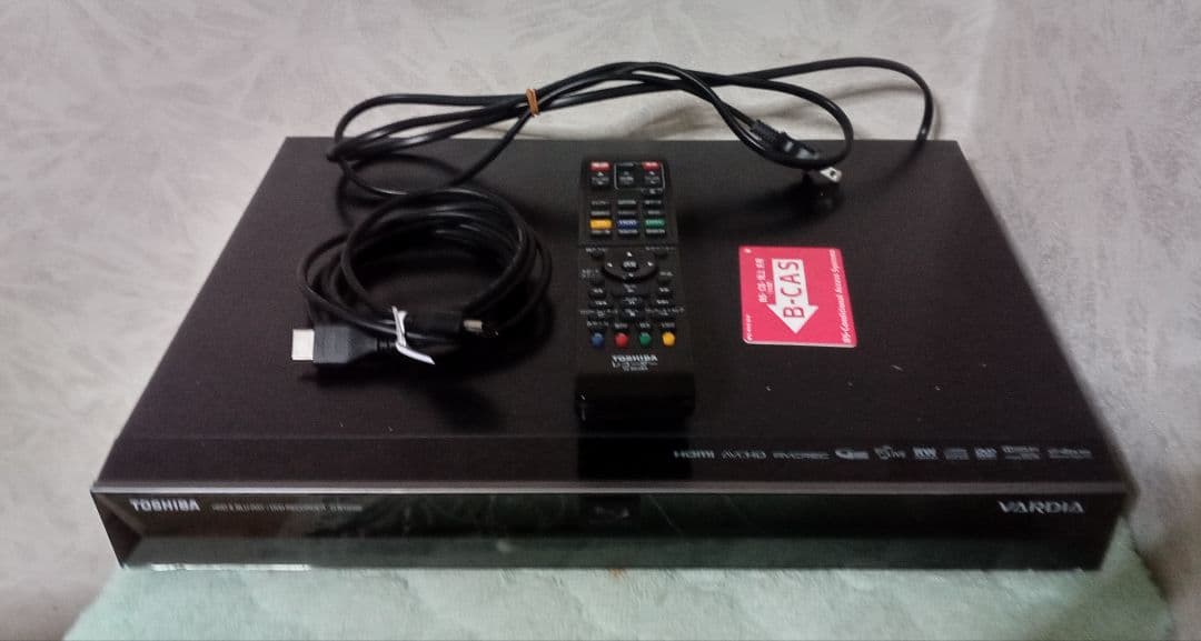 東芝　D-B1005K　W録　1TB