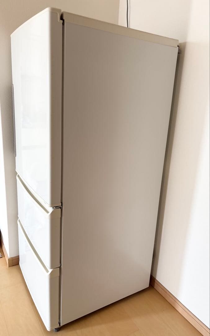アクア　冷蔵庫 AQR-271F ホワイト　3ドア　272L 送料無料　美品