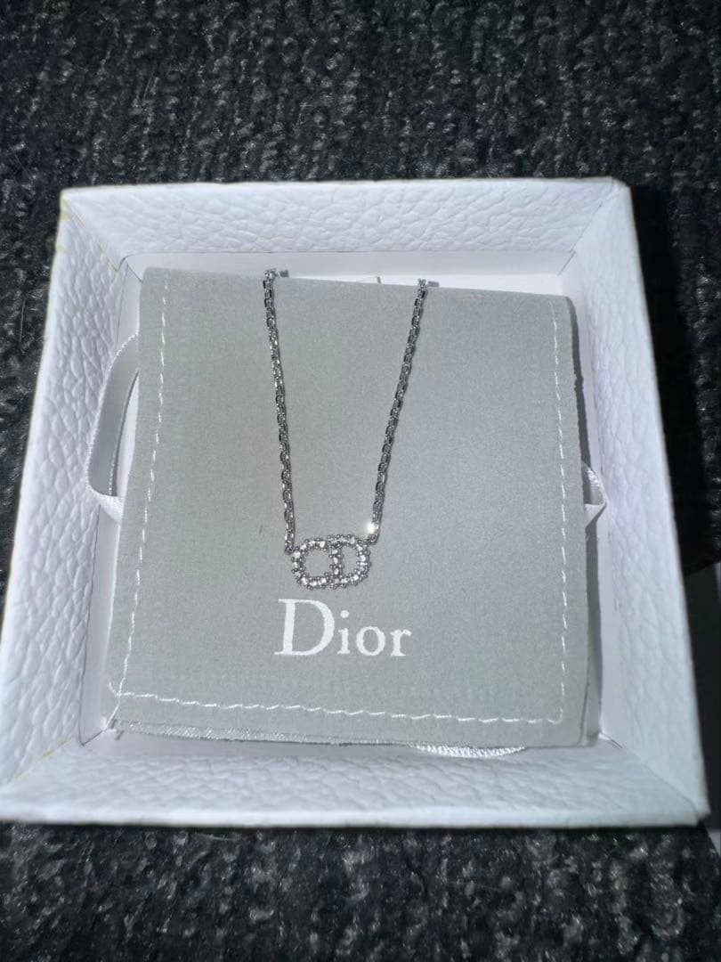 Dior CDロゴネックレス シルバー