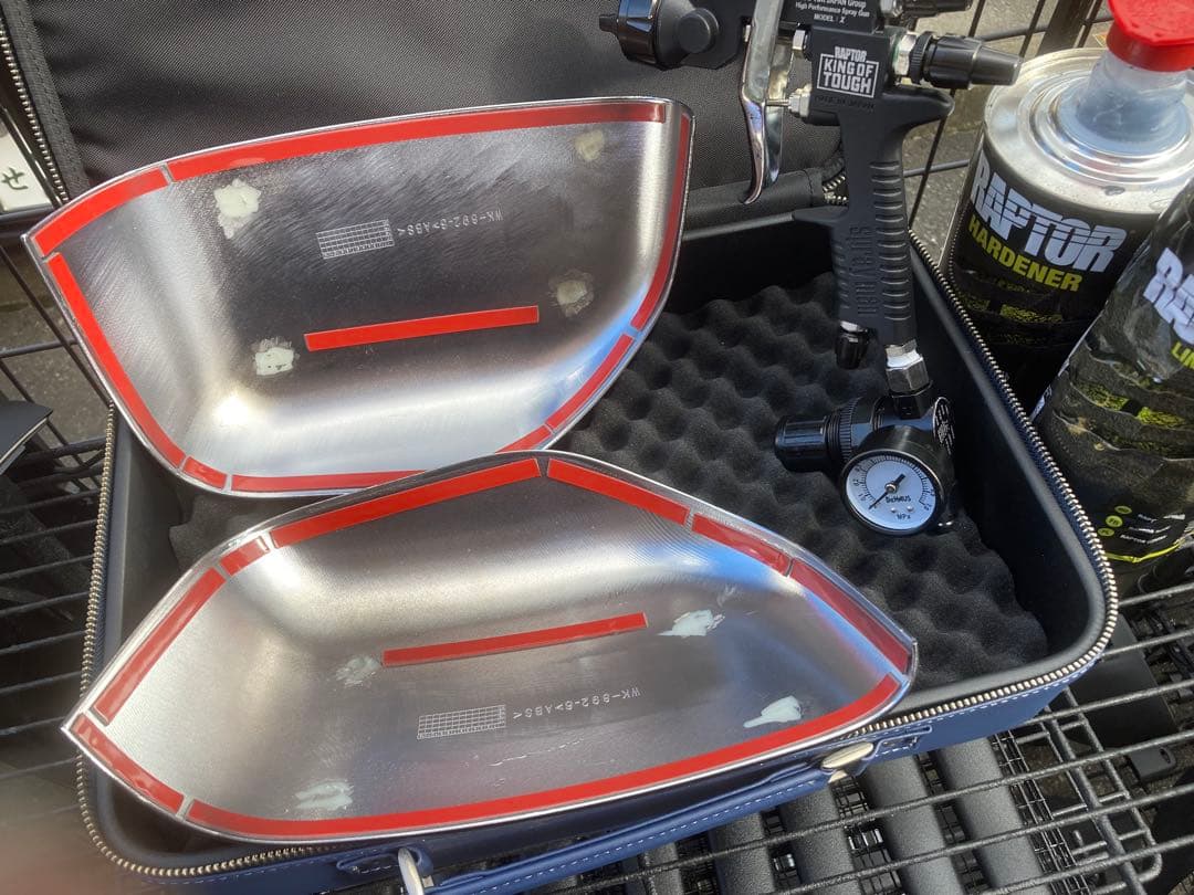 デリカd5前期後期対応ドアミラーカバーラプターライナー塗装