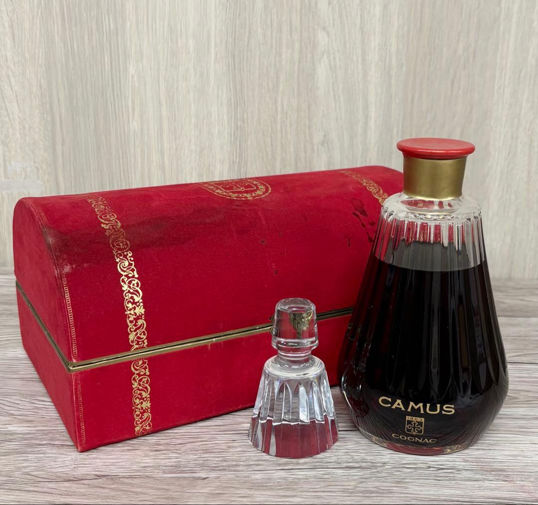 カミュ CAMUS カラフェ バカラ 700ml コニャック 古酒　化粧箱付