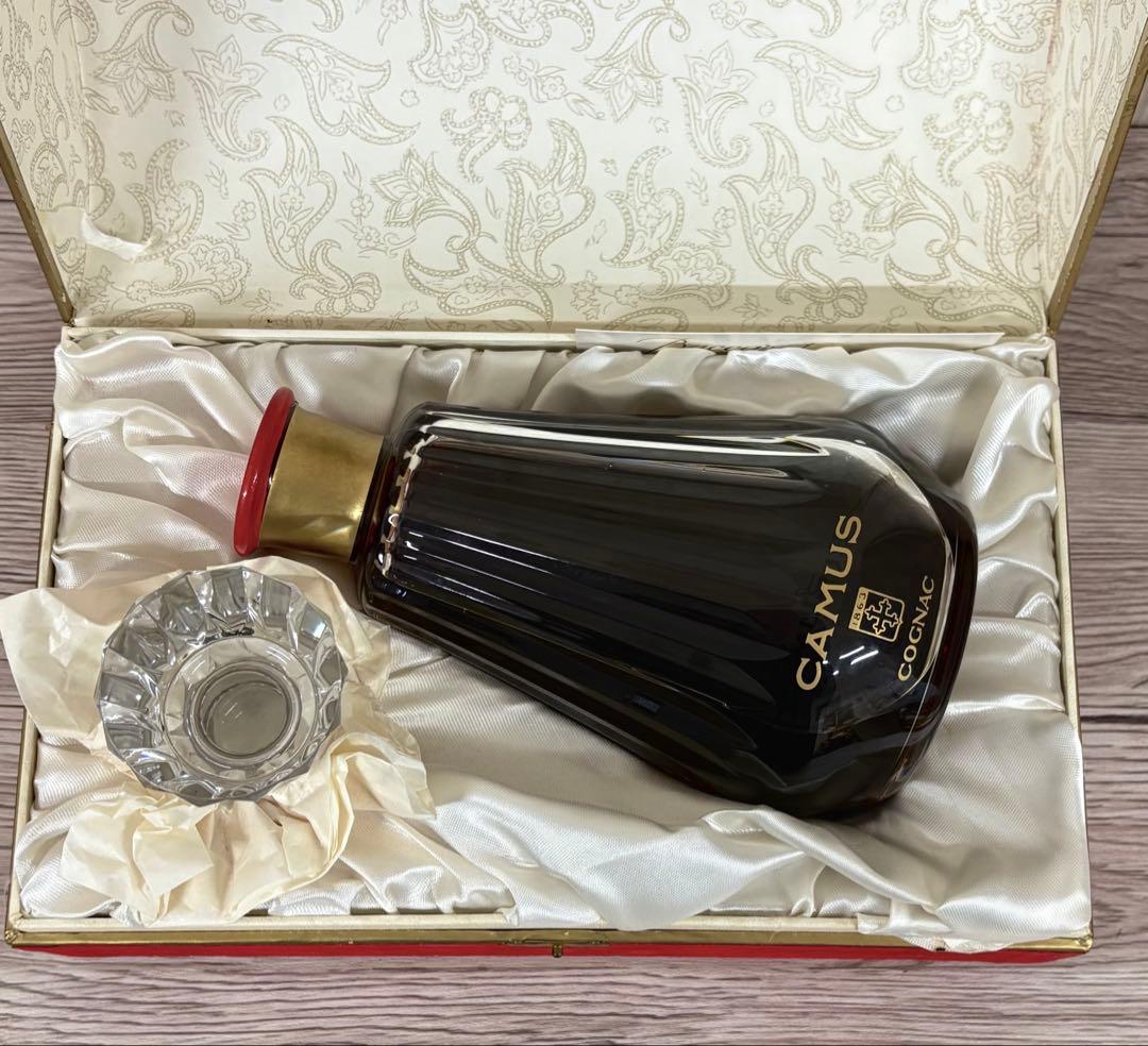 カミュ CAMUS カラフェ バカラ 700ml コニャック 古酒　化粧箱付