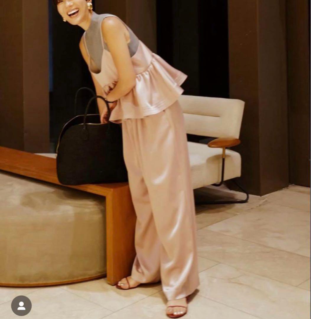 超美品【machatt】ピンクサテンキャミソール