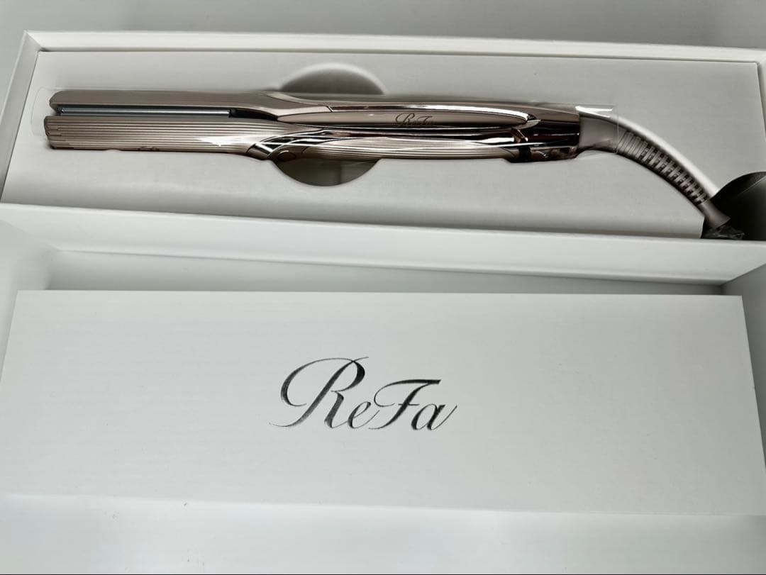 リファ　ストレートアイロンPRO+ シャンパングレージュ