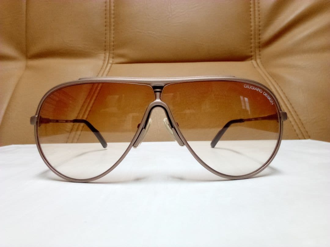 【新品】ヴィンテージ　ジュージアーロデザイン　カーボン製サングラス