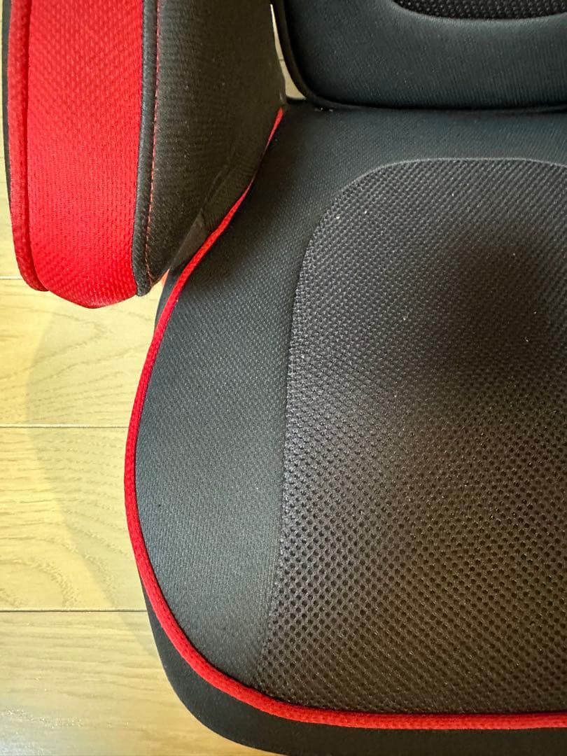 TAKATA　ジュニアシート　ISOFIX チャイルドシート　ペット喫煙者無し