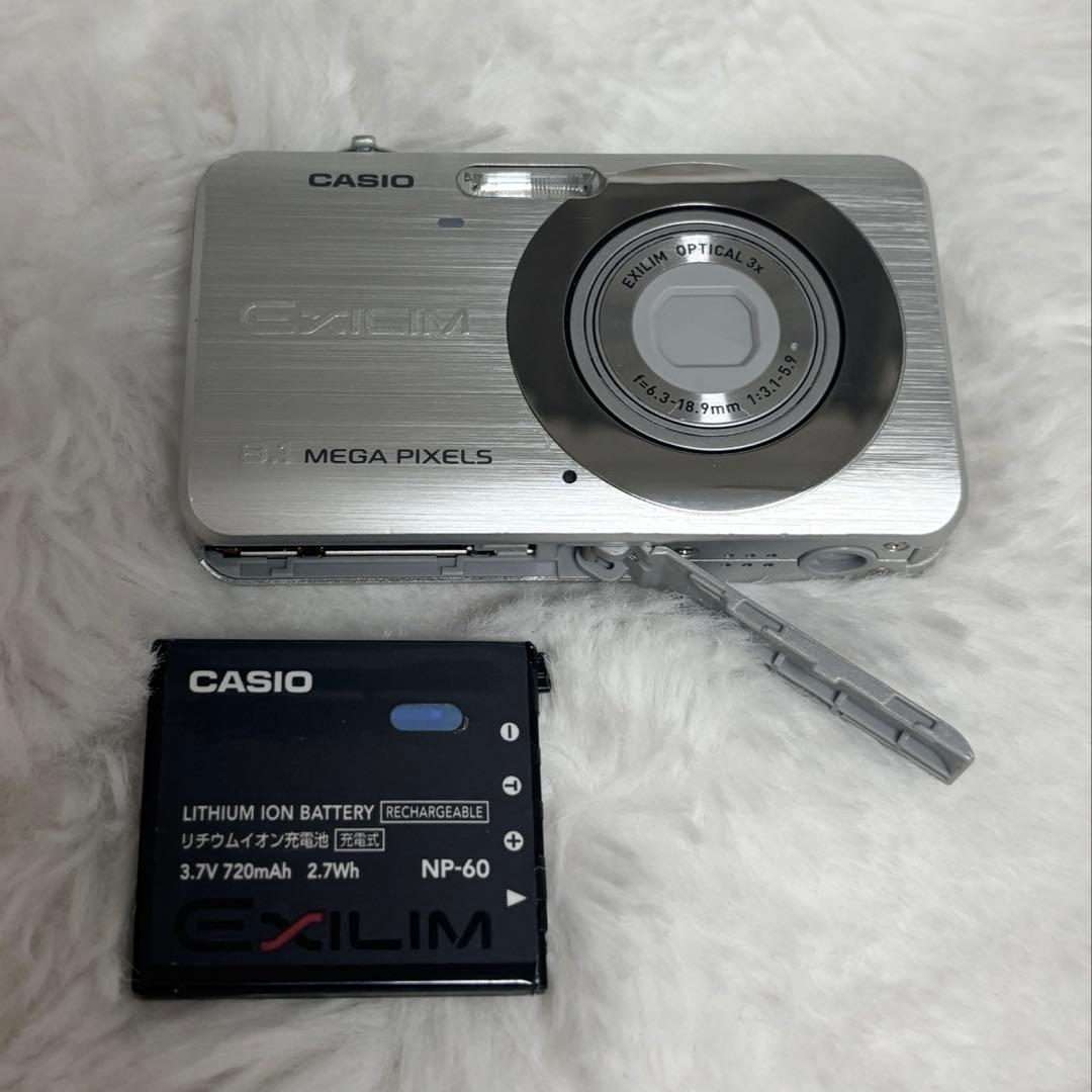 【CASIO】 デジタルカメラ EXILIM EX-Z80 シルバー